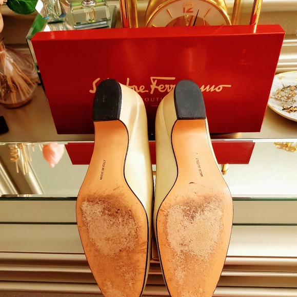 ❗SOLD❗Salvatore Ferragamo Lillaz Flats - Picture 4 of 6